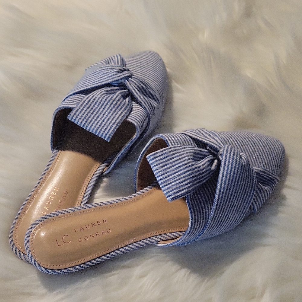 LC Lauren Conrad Blue Striped Women's Shoes. NWOT
